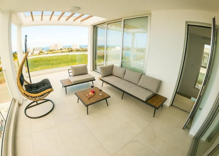 Imperial Jade Gold Emerging 2 Willa *