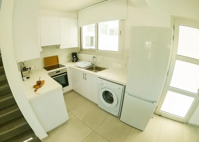 Imperial Jade Gold Emerging 2 * Protaras